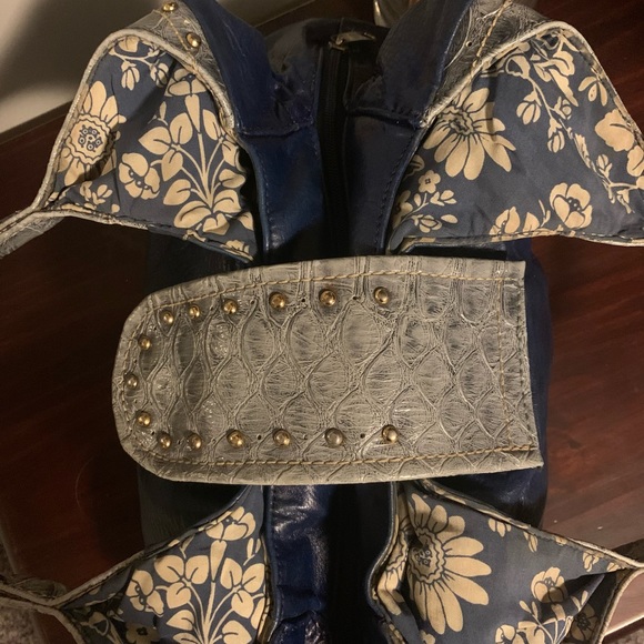 Crocodile Patent Leather - Picture 7 of 11